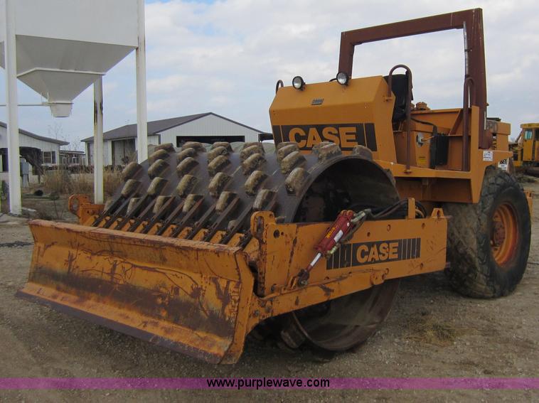 Case W1102PD vibratory roller - C5362