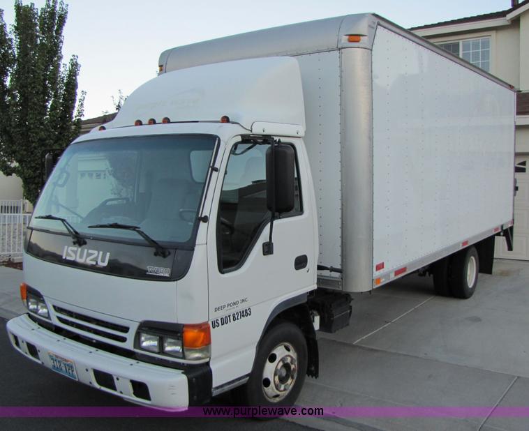 2002 Isuzu NPR box truck - 2007