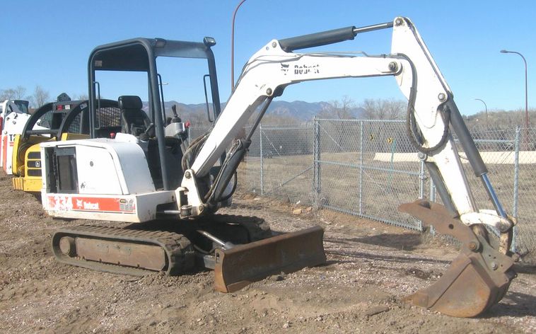 2000 Bobcat 334 compact excavator - 3716