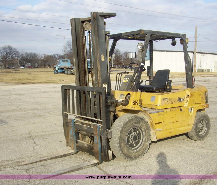 1996 Caterpillar DP40 fork lift - 5110