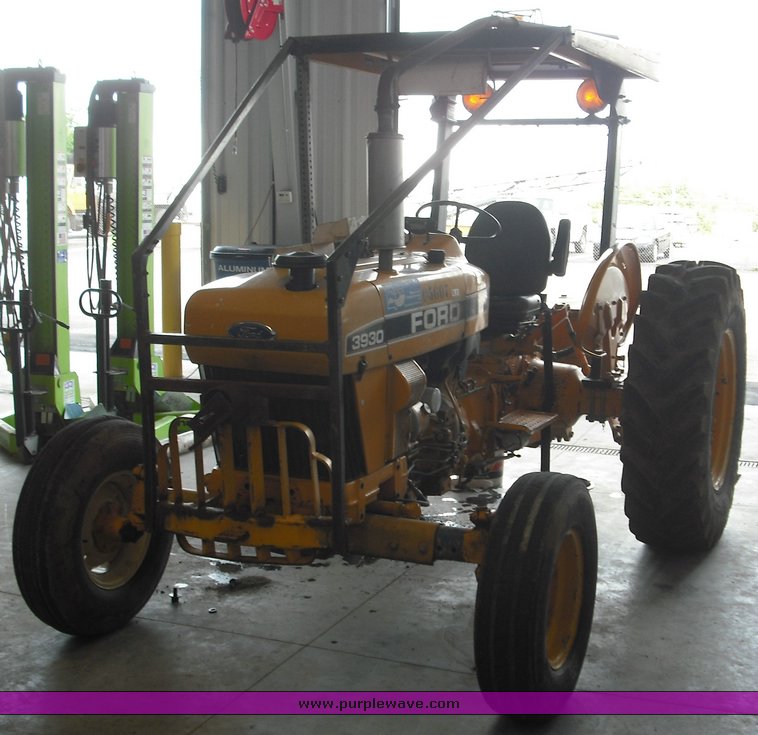 1994 Ford 3930 tractor - 3484