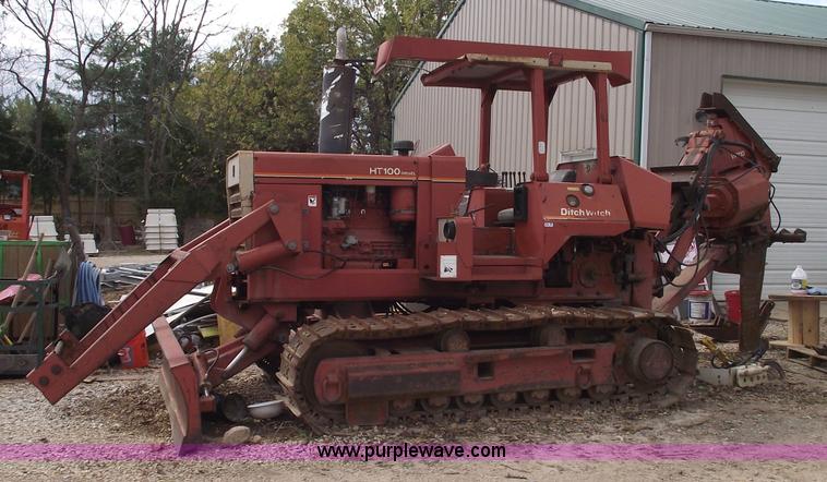 Ditch Witch HT100-P vibratory plow with tracks - 5487