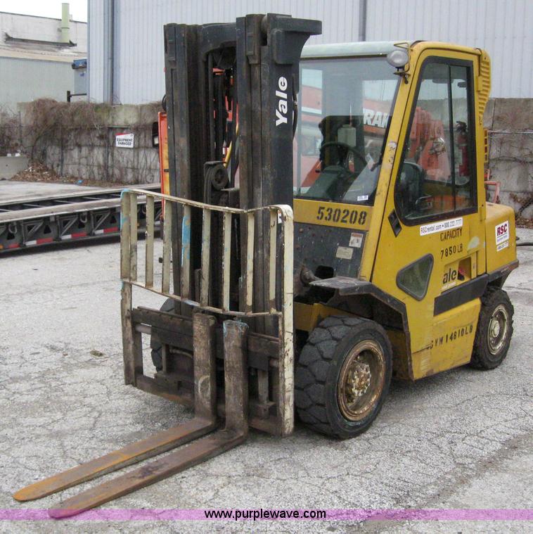 2004 Yale GDP080LJNPBE089 forklift - 3064