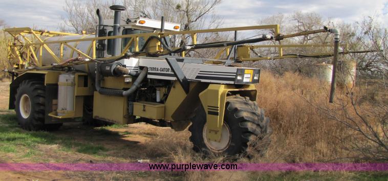 1993 Terra Gator 1803 70' self-propelled sprayer - 3502