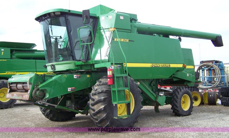 1998 John Deere 9610 Maximizer combine - 7282