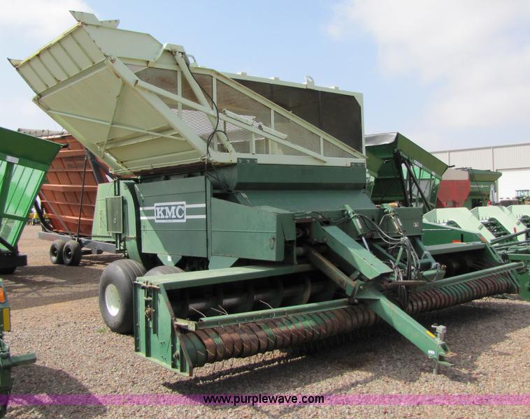 1999 KMC peanut combine - 4223
