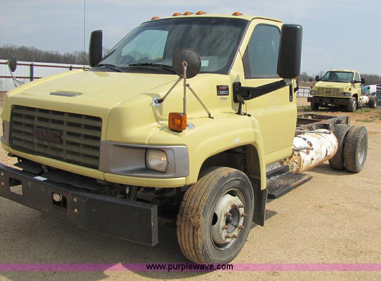 2003 GMC C5500 cab and chassis - 8425