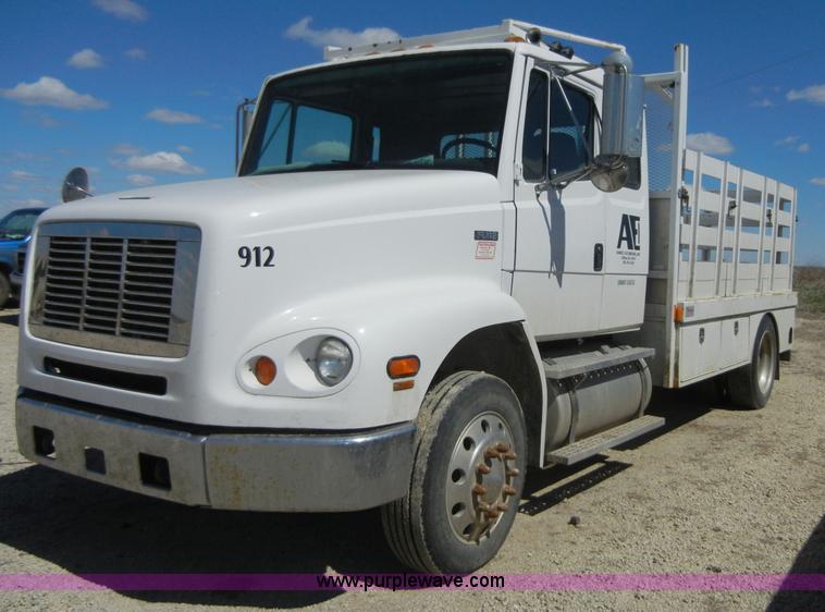 1996 Freightliner FL112 service truck - 8518