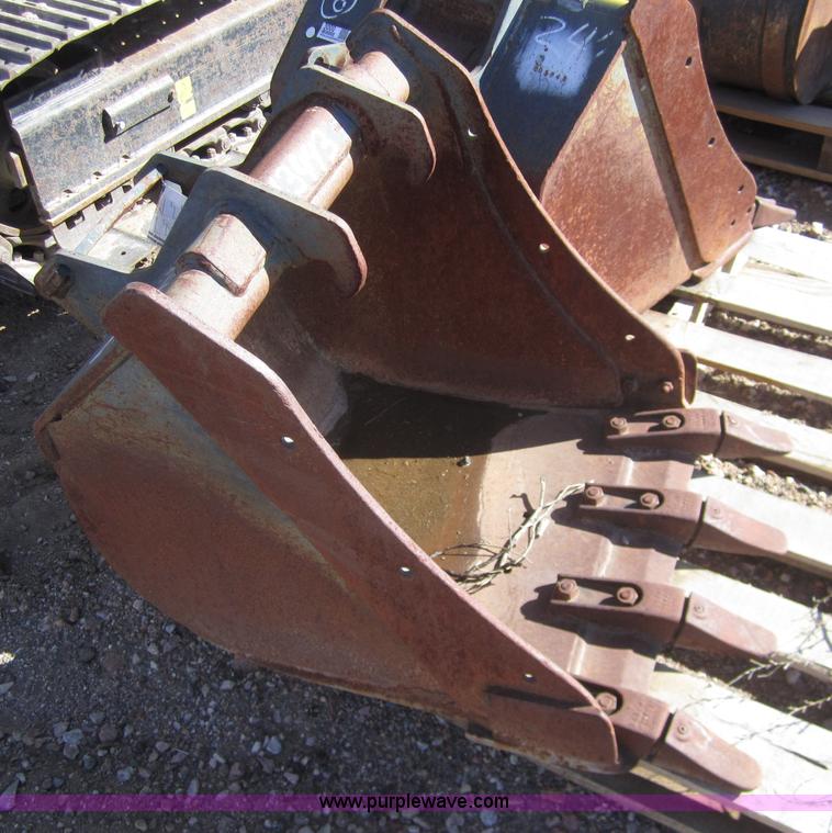 Bobcat 337 24" bucket - 2999