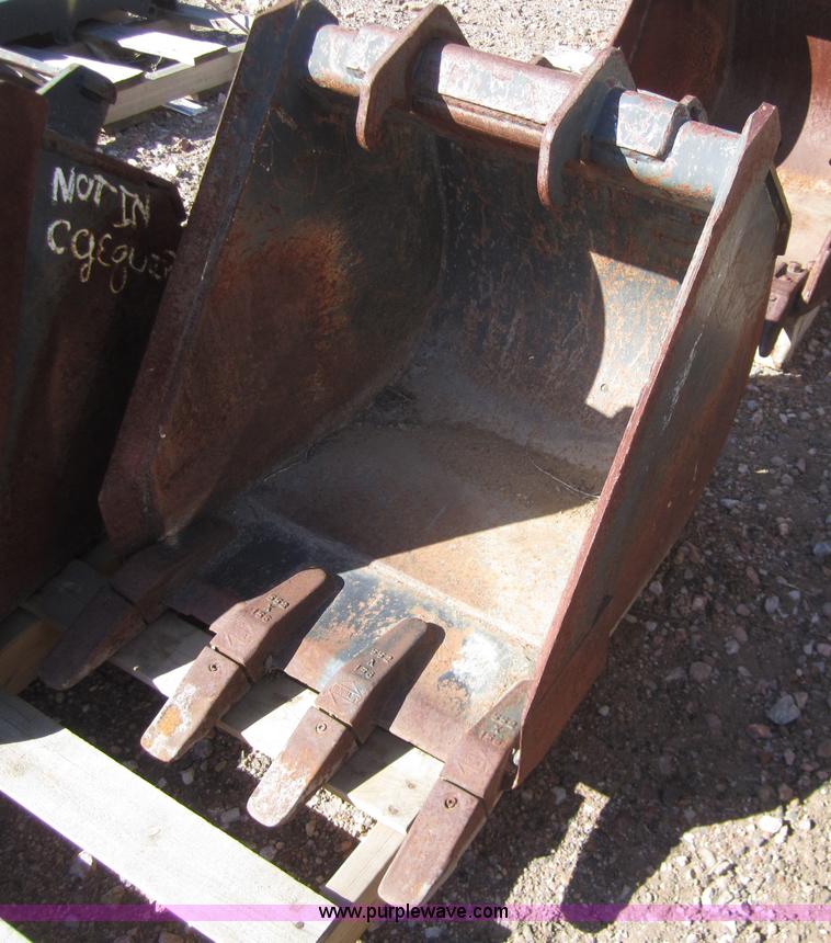 Bobcat 337 24" bucket - 3001