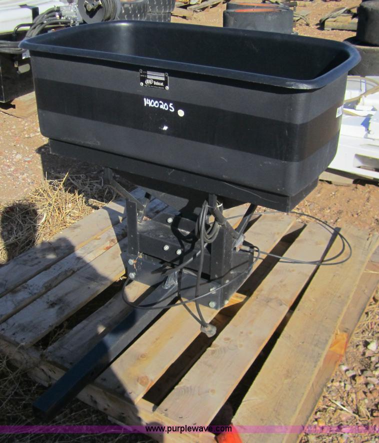 Bobcat spreader attachment - 3027