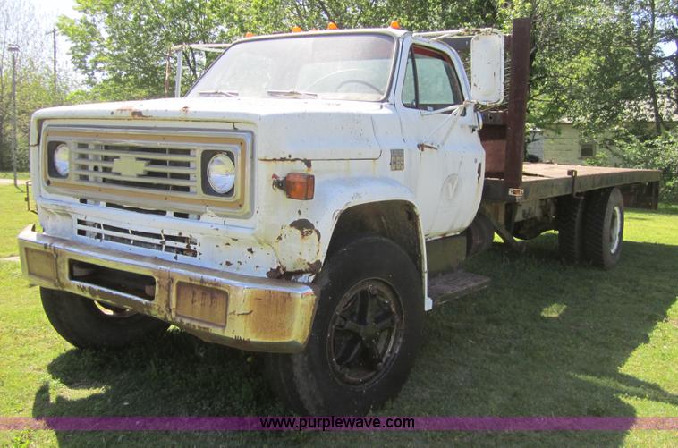 1973 Chevrolet C65 flatbed rollback truck - 3693