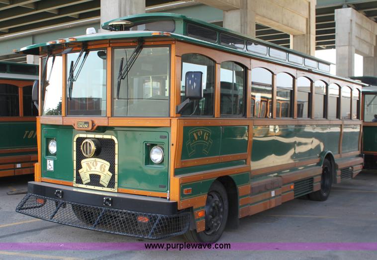 2001 Chance Coach AH-28 transit bus - A2732