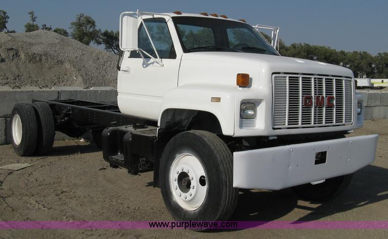 1992 GMC TopKick truck cab and chassis - A4325