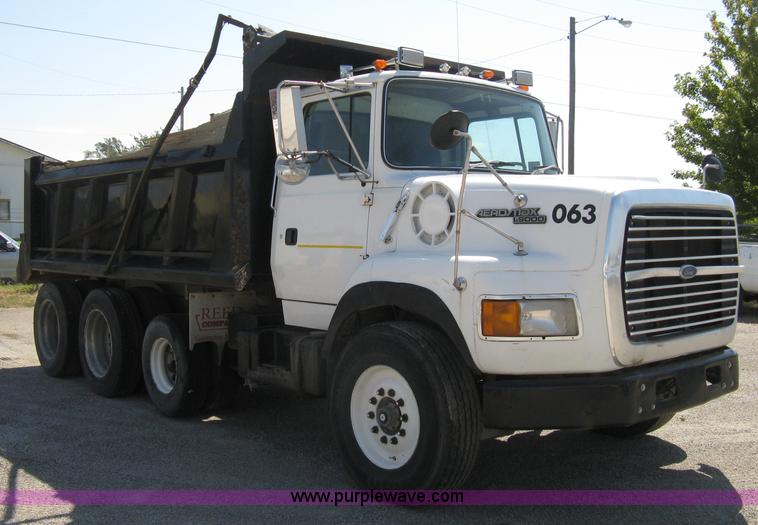 1992 Ford Aeromax L9000 dump truck - A4345