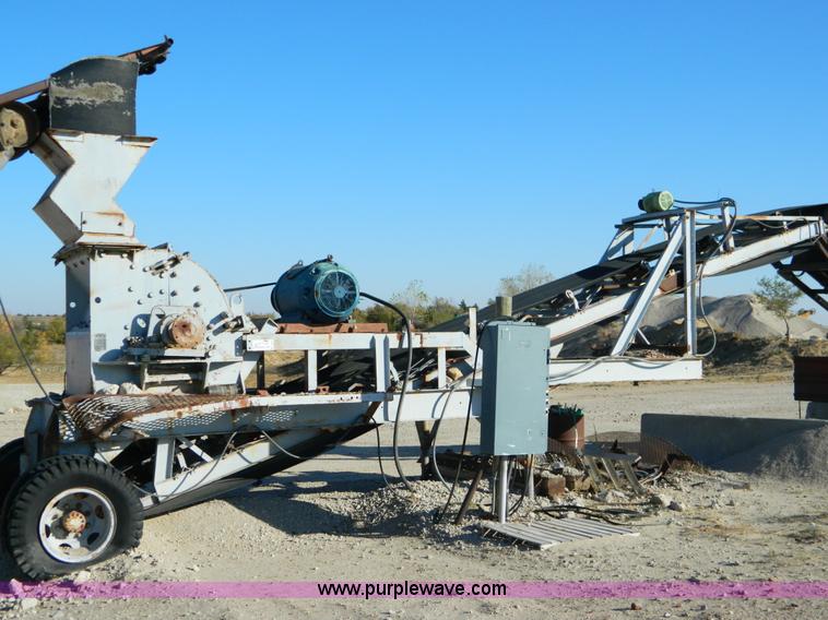 Universal 4136 crusher - D8604