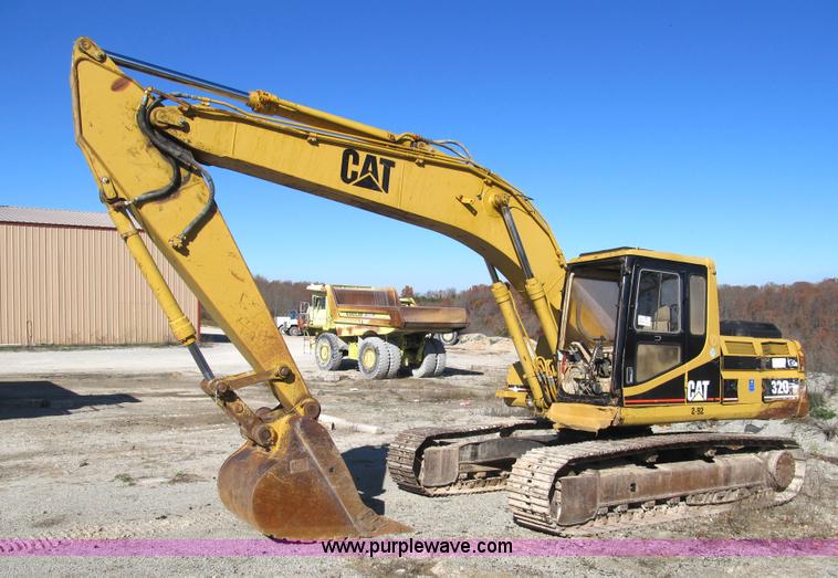 1993 Caterpillar 320L excavator - B2061