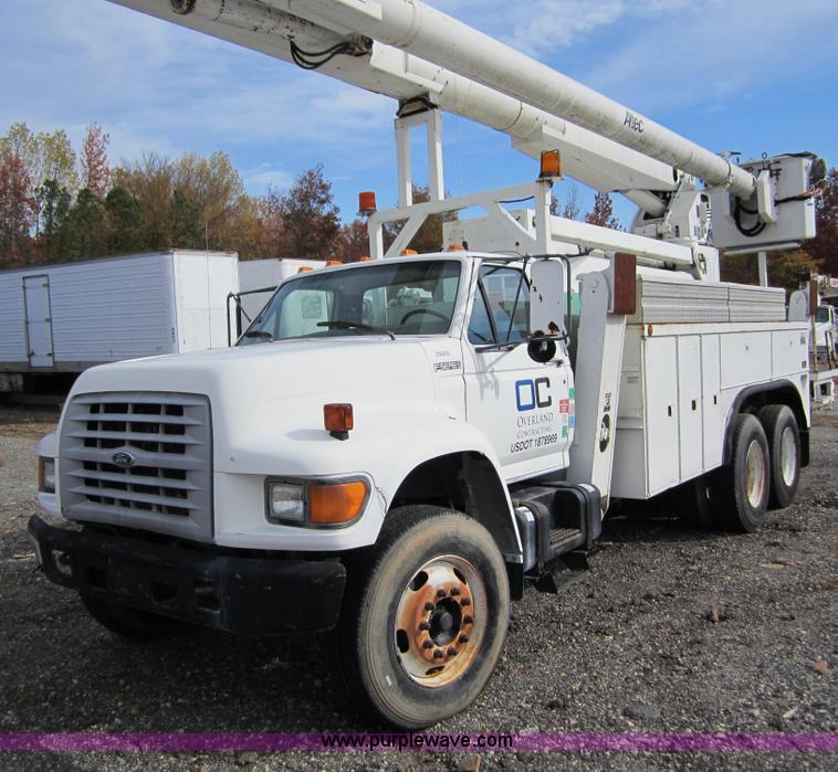 1998 Ford FT900 utility bucket truck - C5952