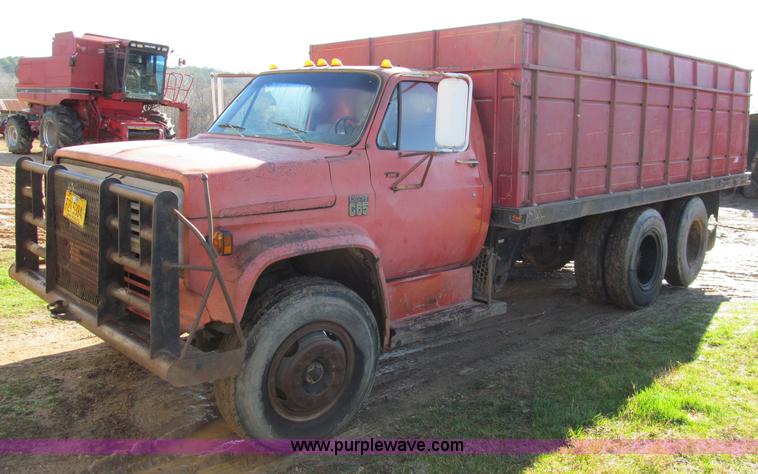 1974 Chevrolet C65 dump truck - D3007