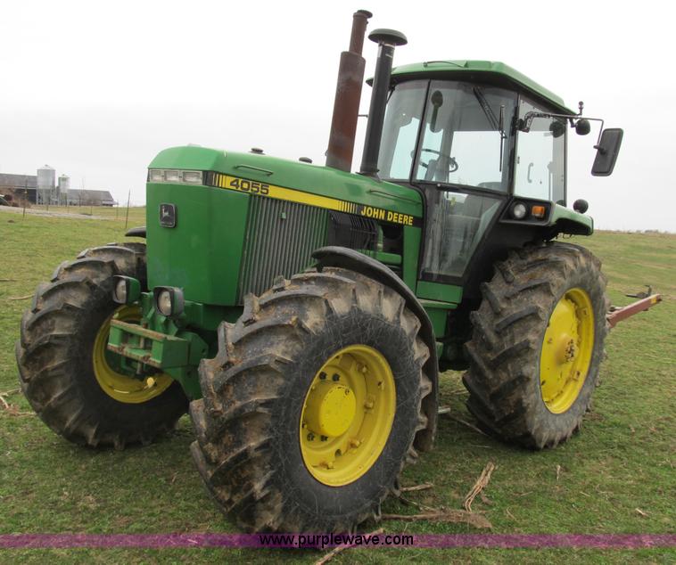 1989 John Deere 4055 MFWD tractor - B2618