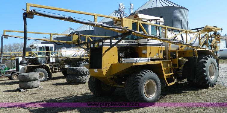 1984 Terra Gator 1664 self propelled sprayer - D8914