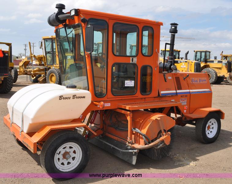 2007 Broce RCT350 broom - A5881