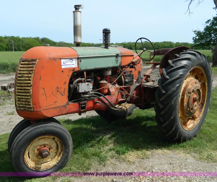 1947 Cockshutt 30 row crop tractor - B3659