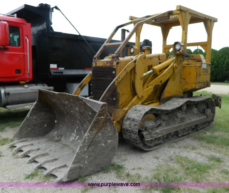 1972 Allis-Chalmers 7G Series B crawler loader - B3676