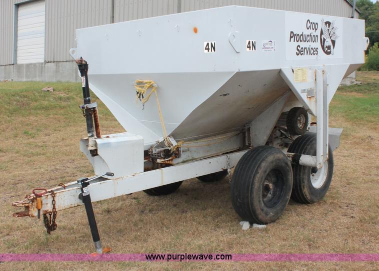 Western dry fertilizer spreader - C2643