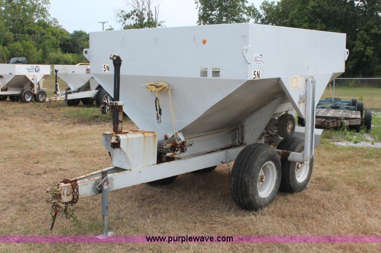 Western dry fertilizer spreader - C2648