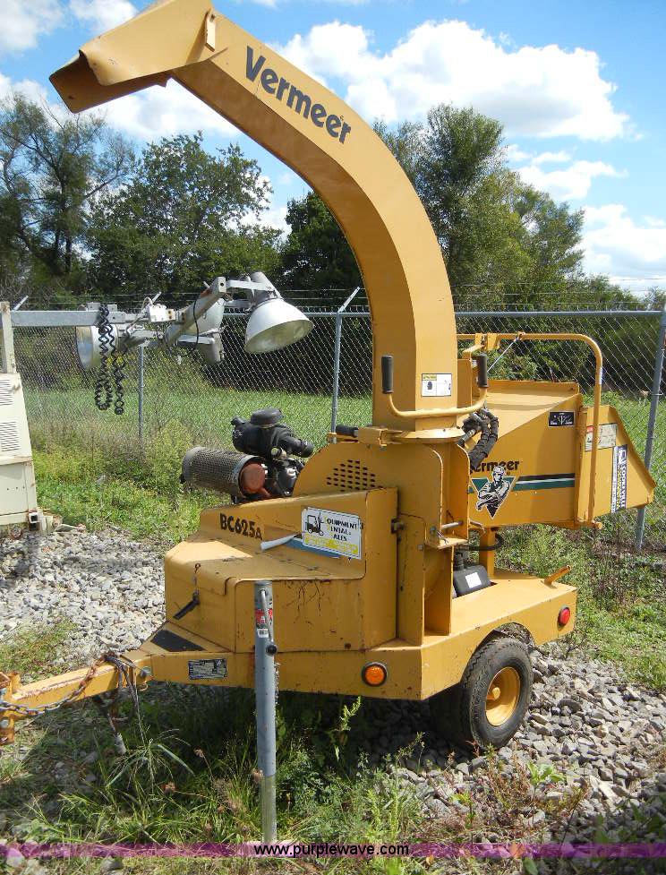 2001 Vermeer BC625A wood chipper - F7510