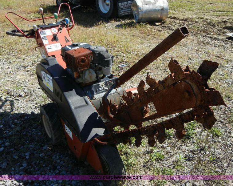 Ditch Witch 1230H walk behind trencher - F7515