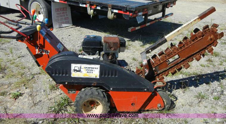 2002 Ditch Witch 1230H walk behind trencher - F7516