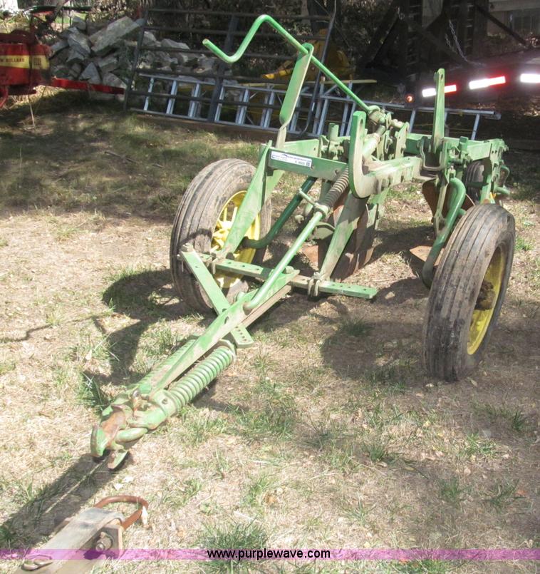 John Deere 44 two bottom plow - K9600