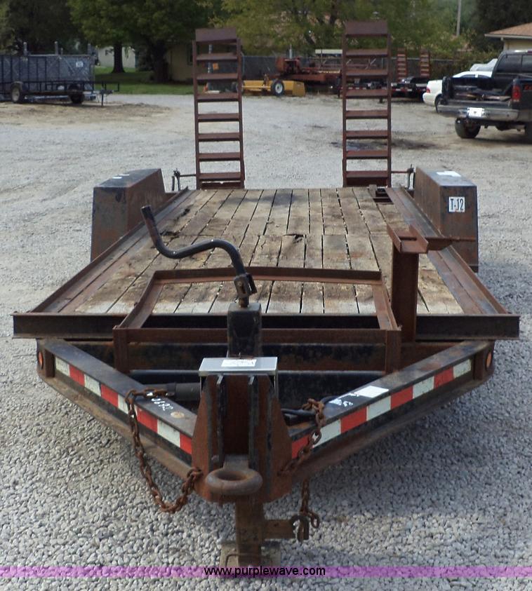 2001 Towmaster T-12DD trailer - D4741