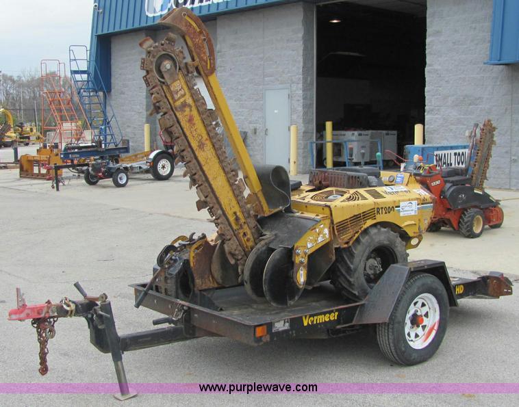 2005 Vermeer RT200 walk behind trencher - E2526