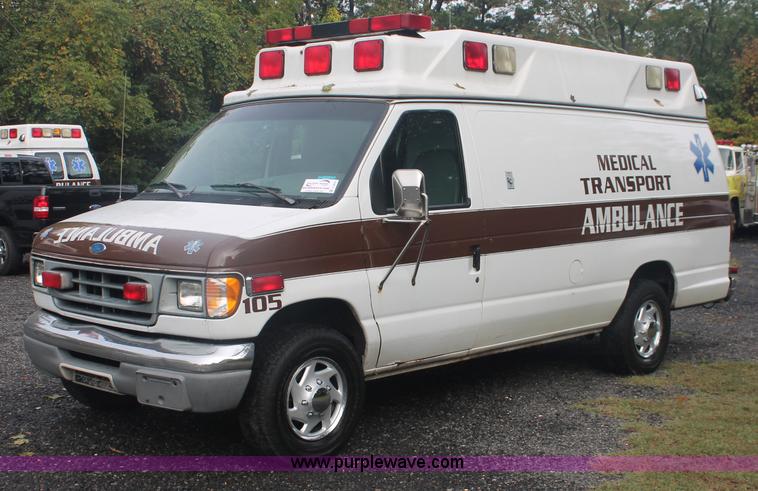 1997 Ford Econoline E350 Super Duty ambulance van - C2914