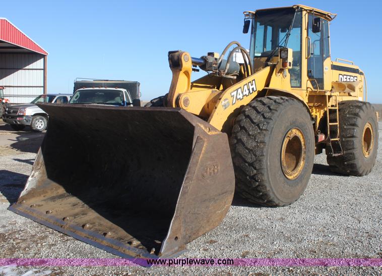 1999 John Deere 744H wheel loader - E8351