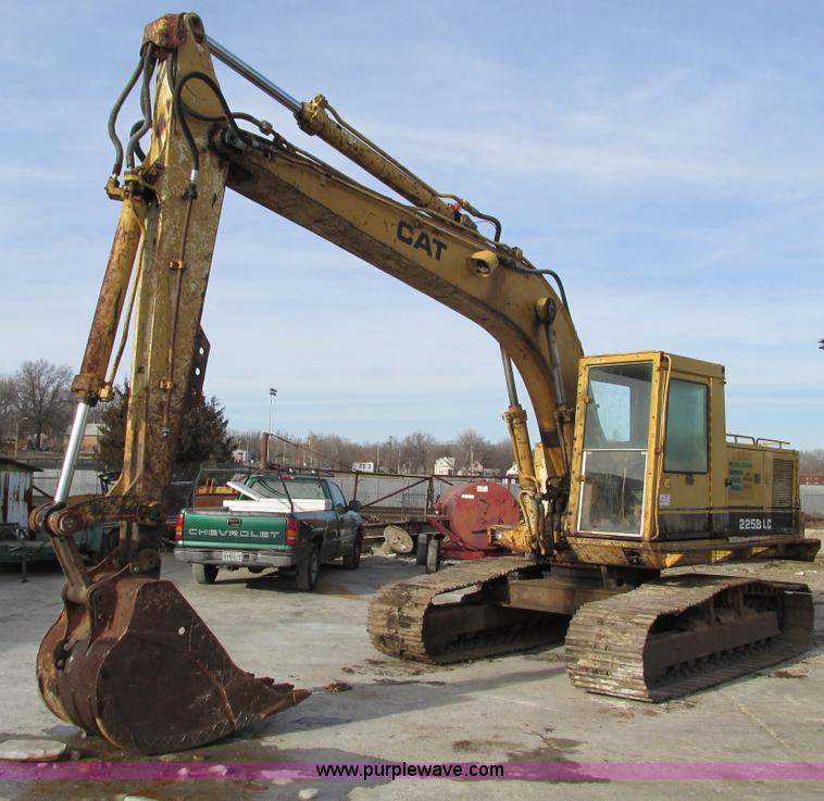 1988 Caterpillar 225B LC excavator - F4200