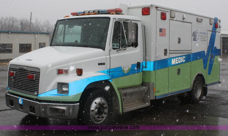 1998 Freightliner FL60 ambulance - F2563