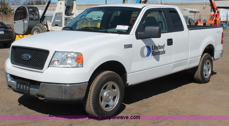 2005 Ford F150 XLT SuperCab pickup truck - E3270