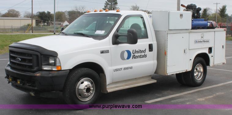 2004 Ford F350 XL Super Duty service truck - E3342
