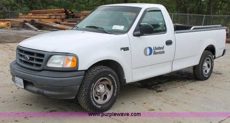2002 Ford F150 XL pickup truck - H3578