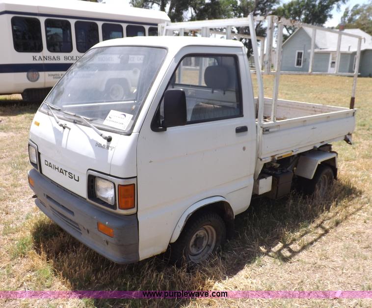 1992 Daihatsu HiJet utility vehicle - I7741