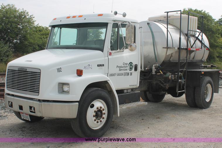1994 Freightliner FL70 liquid nurse truck - I7838
