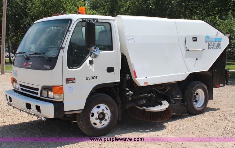 2000 GMC 4500 sweeper truck - H6735