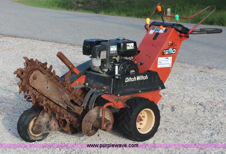 2006 Ditch Witch 1230 walk-behind trencher - I7930