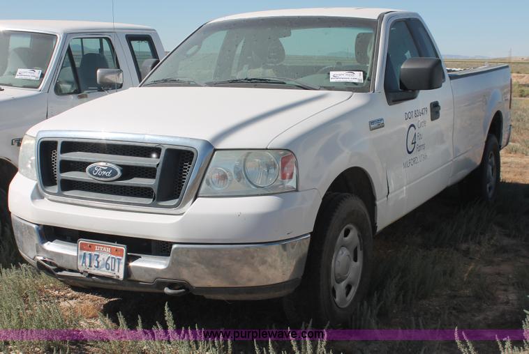 2004 Ford F150 XL pickup truck - I7808