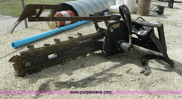 Caterpillar T9 skid steer trencher - AD9946