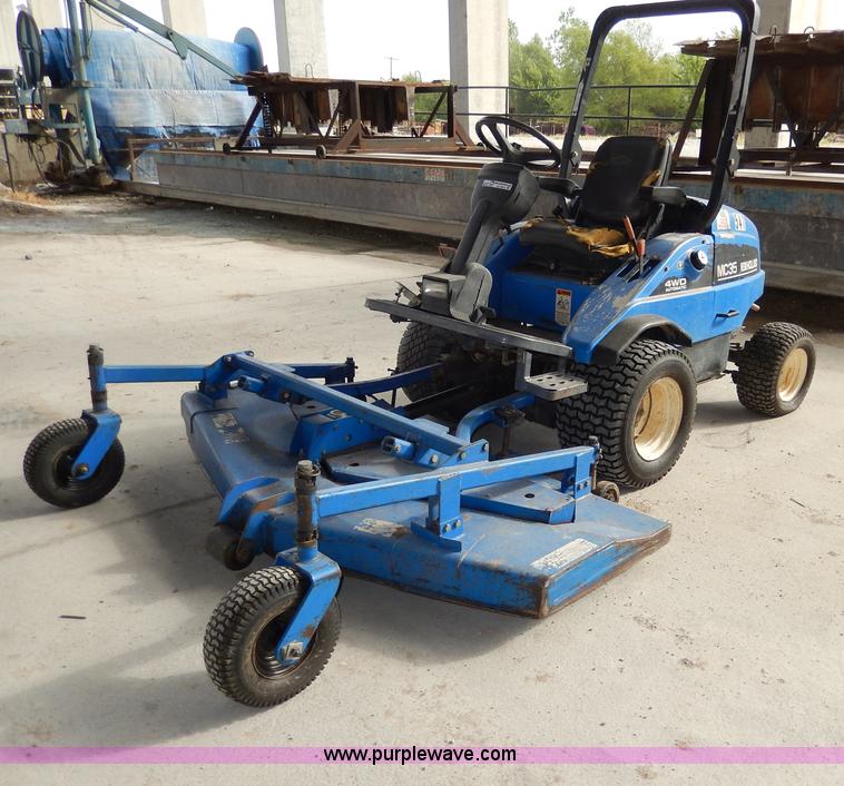 New Holland MC35 ZTR lawn mower - AA9675